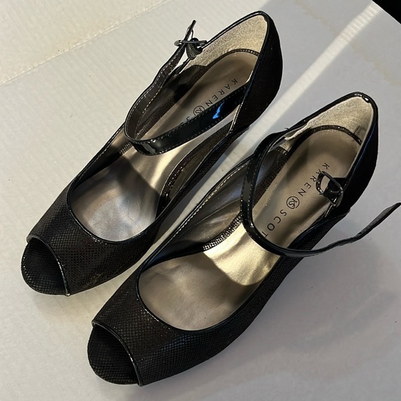 Karen Scott black pumps size 8 - Picture 1 of 7